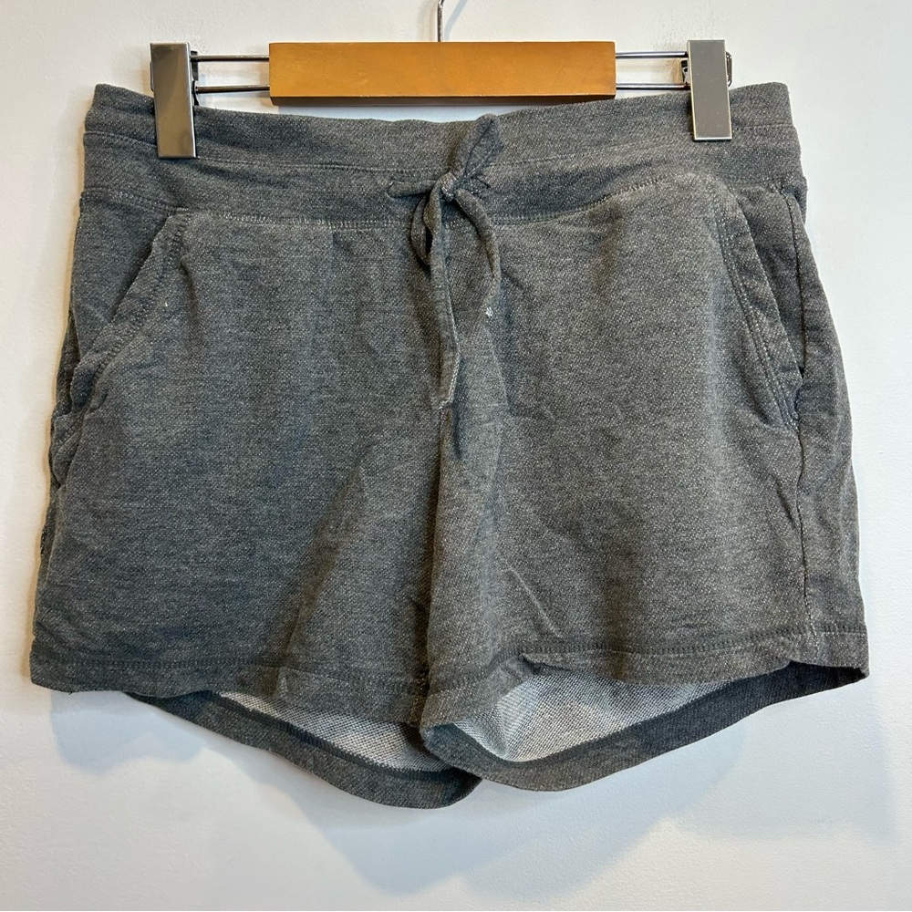 32 Degrees women's gray polycotton sweat shorts relaxed fit